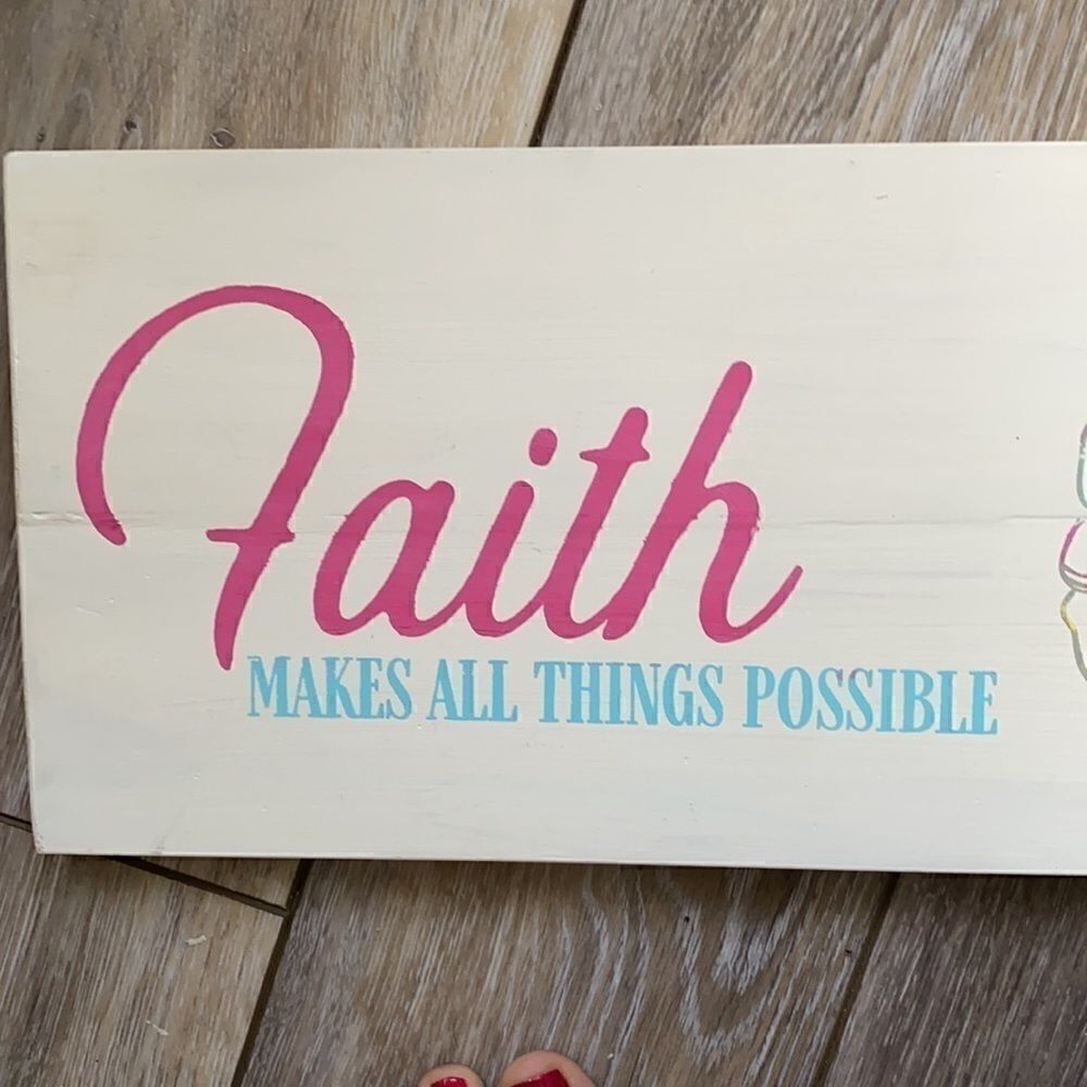 Hand Painted Faith over Fear Sign - Picture 7 of 7